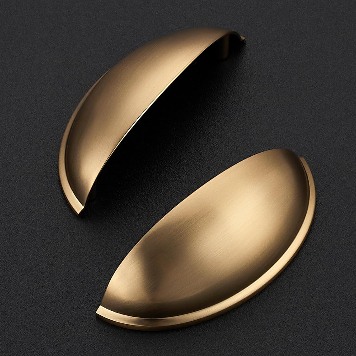 Cup Pulls vs. Bar Pulls: Which Cabinet Hardware Shape Actually Works for Your Kitchen